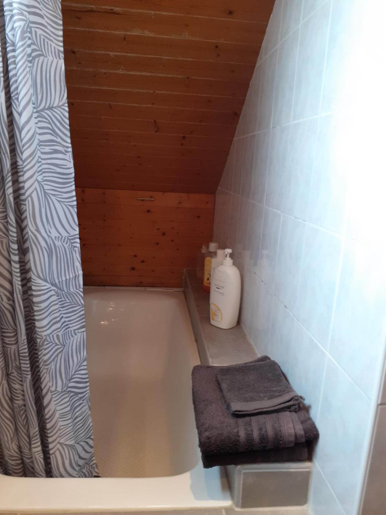 Au Bosquet, Chambre Et Salle De Bains Avec Petit Dejeuner A 600 M Du Centre Dans Un Cadre Calme Et Verdoyant Salies-de-Béarn 외부 사진